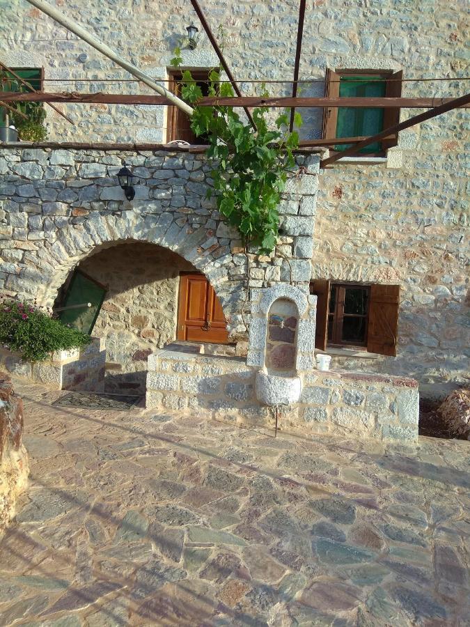 Peace In The Wildest Landscape Of Mani Villa Lagia Bagian luar foto